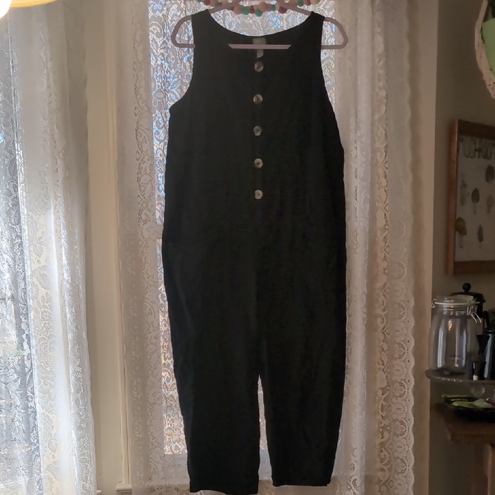 Black Sleeveless Jumpsuit